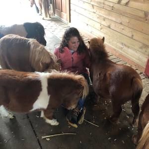 Meet your Posher, Elizabeth